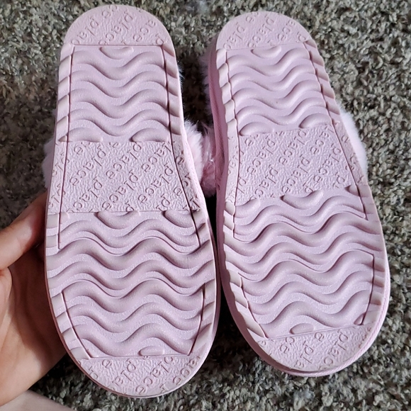 Slippers - Picture 2 of 2